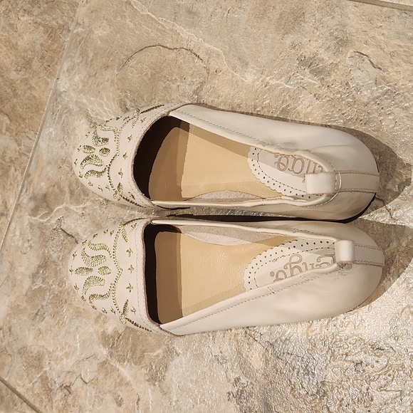 NWT Latigo Flats Size 8 Sand With Gold Accents - Picture 3 of 6